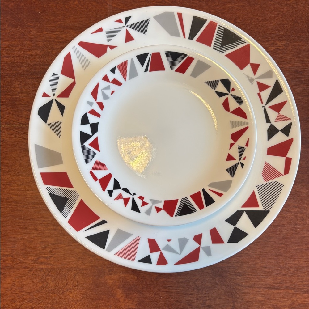 Corelle Mosaic Plates. 4 dinner 4 salad.